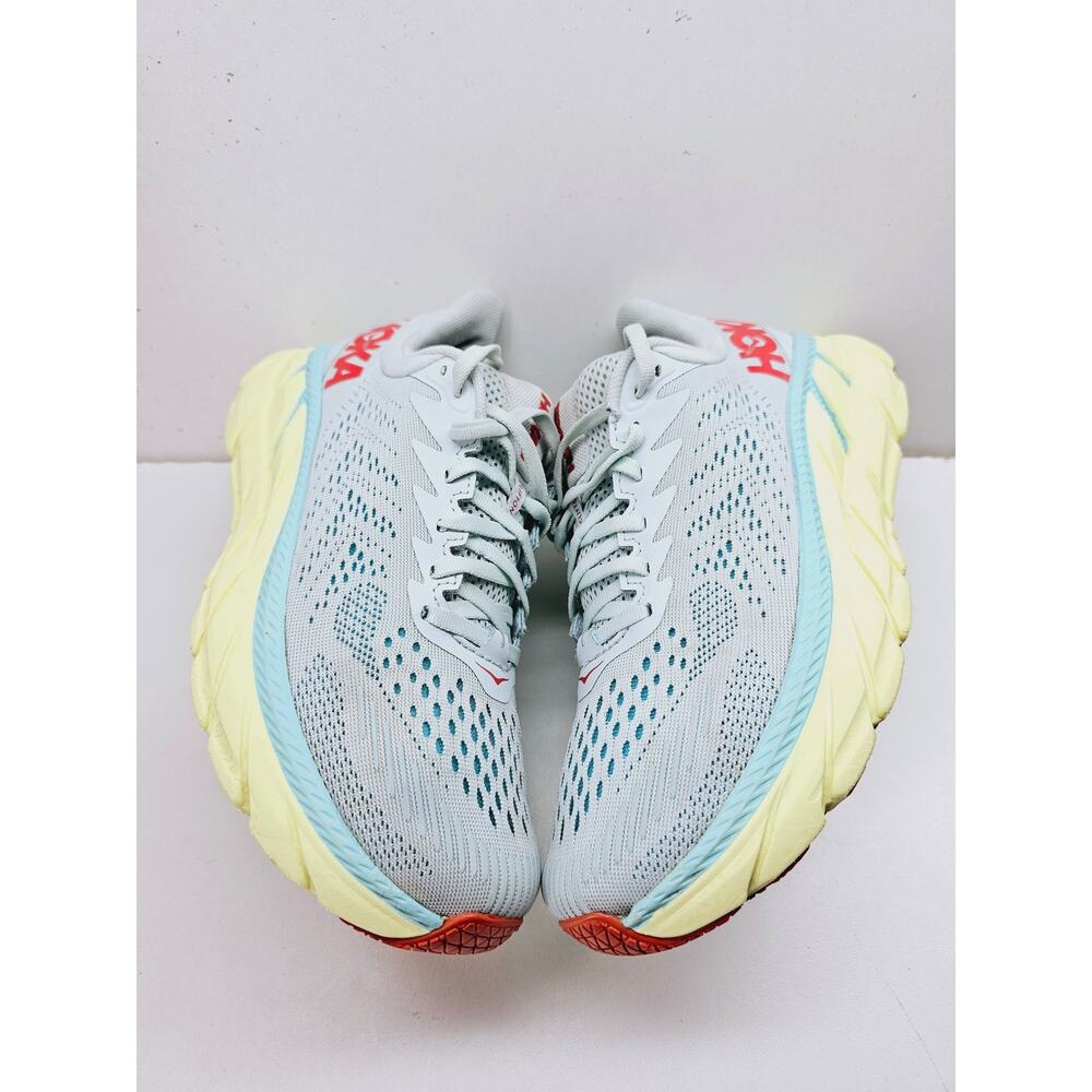 Hoka Women 8 Comfy footwear - Picture 9 of 10